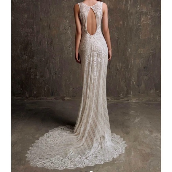 Chic Nostalgia Wedding Dress - Picture 2 of 6